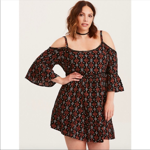 New Torrid Geo Print Cold Shoulder Dress Size 1 / 1X - Picture 12 of 14